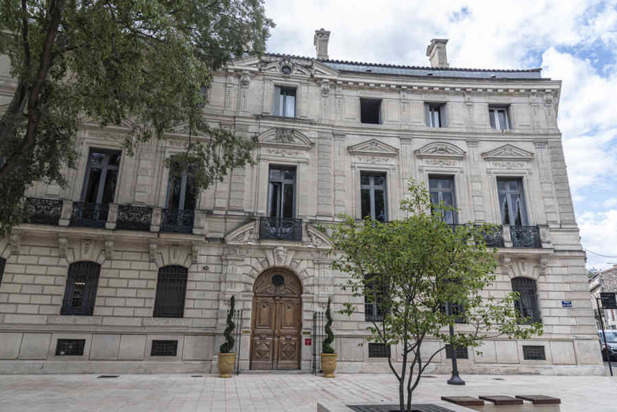 Francia - Nimes 032.jpg